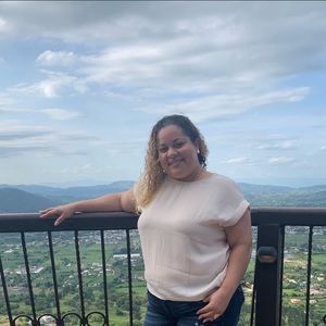 Meet your Posher, Jennifer